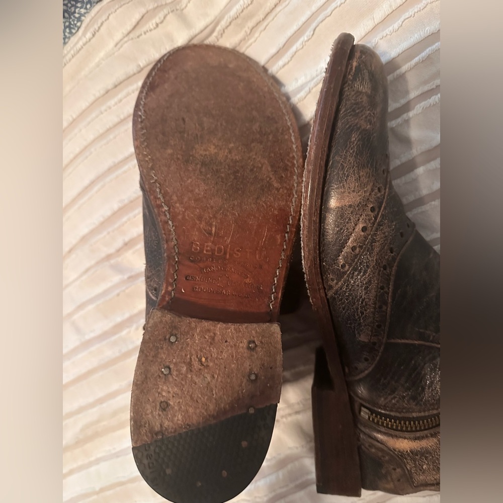 Bed Stu Nadi Women’s Chelsea Ankle Boot Wingtip - Picture 4 of 9